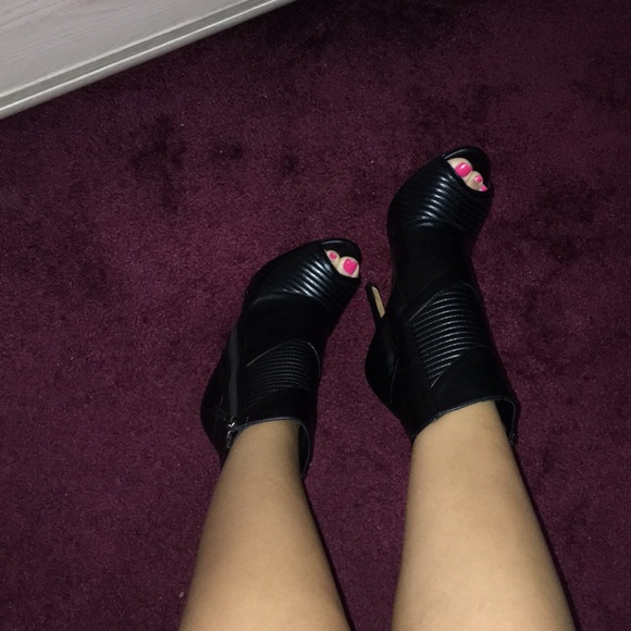 Peep toe booties - Picture 5 of 6